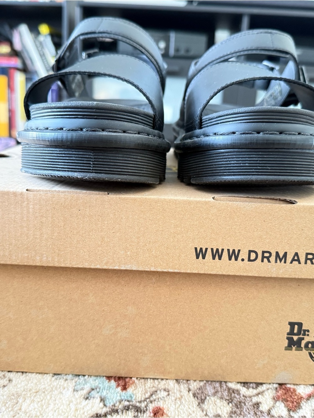 Dr. Martin Voss Black Hydro leather sandals